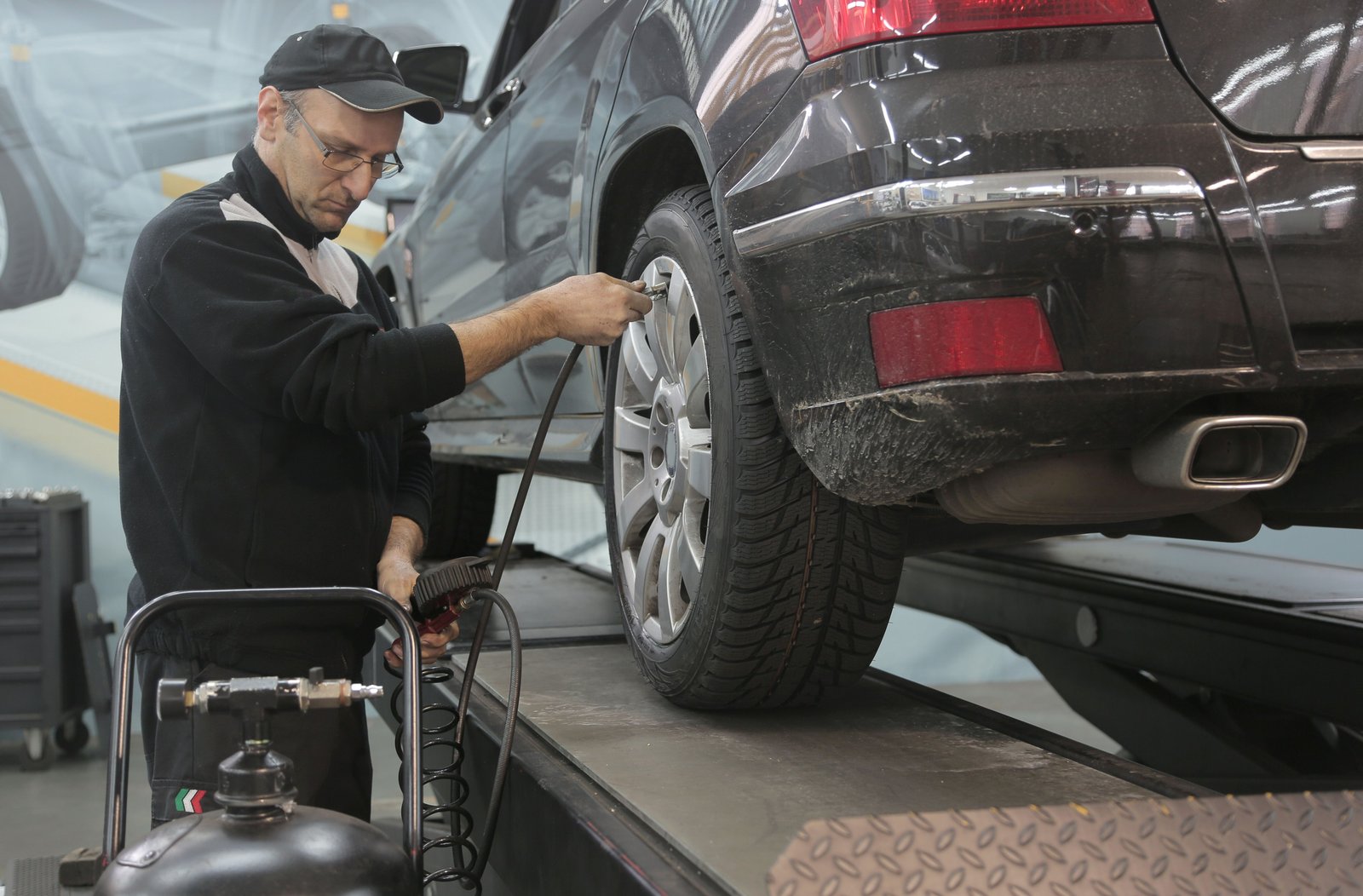 Car service and dealership